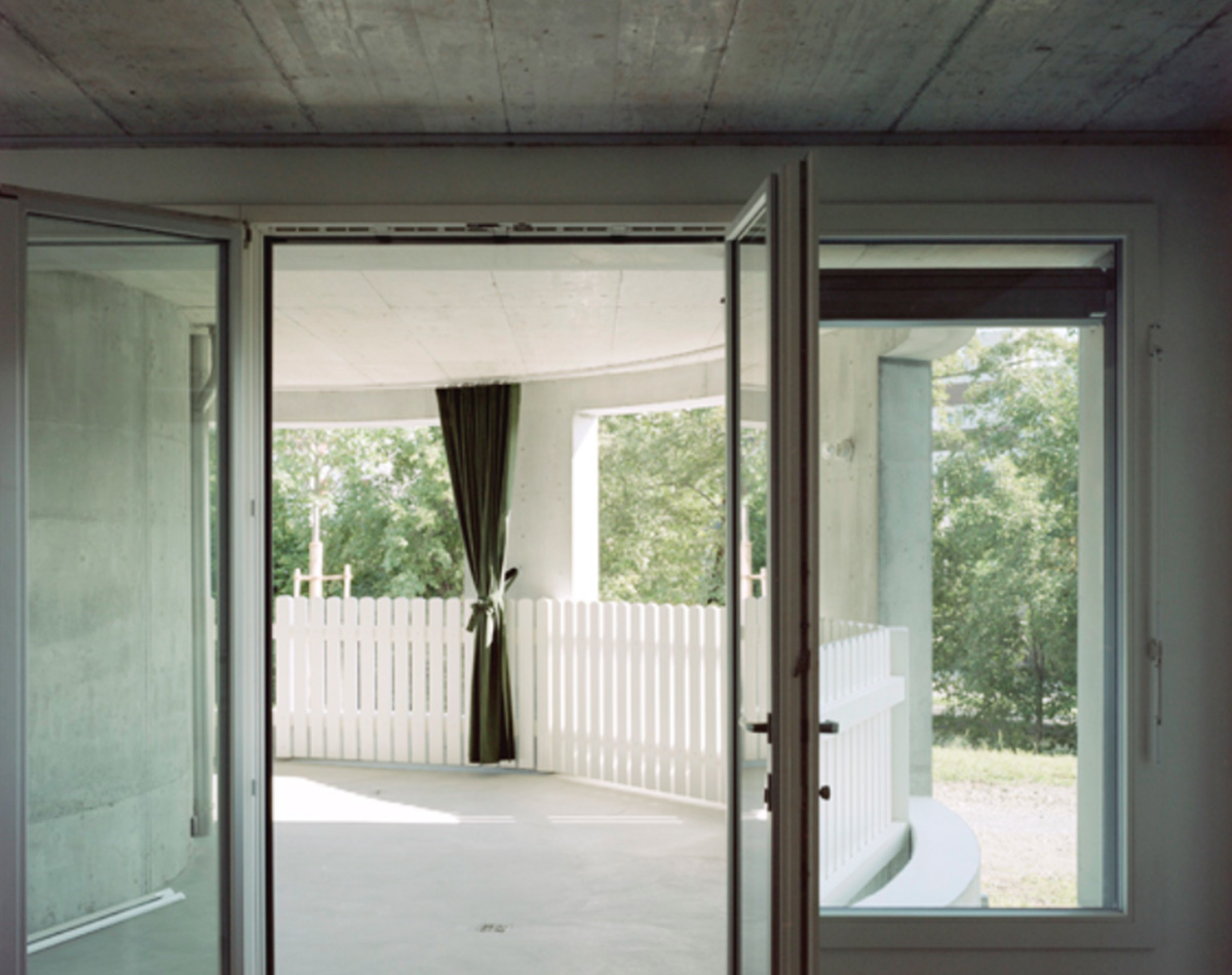 Herzog & de Meuron announces the inauguration of apartment building in Uster, Switzerland