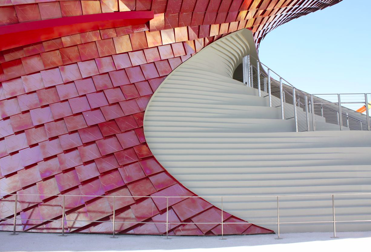 Daniel Libeskind’s Vanke pavilion “Shitang” realized and shining in Expo Milan 2015