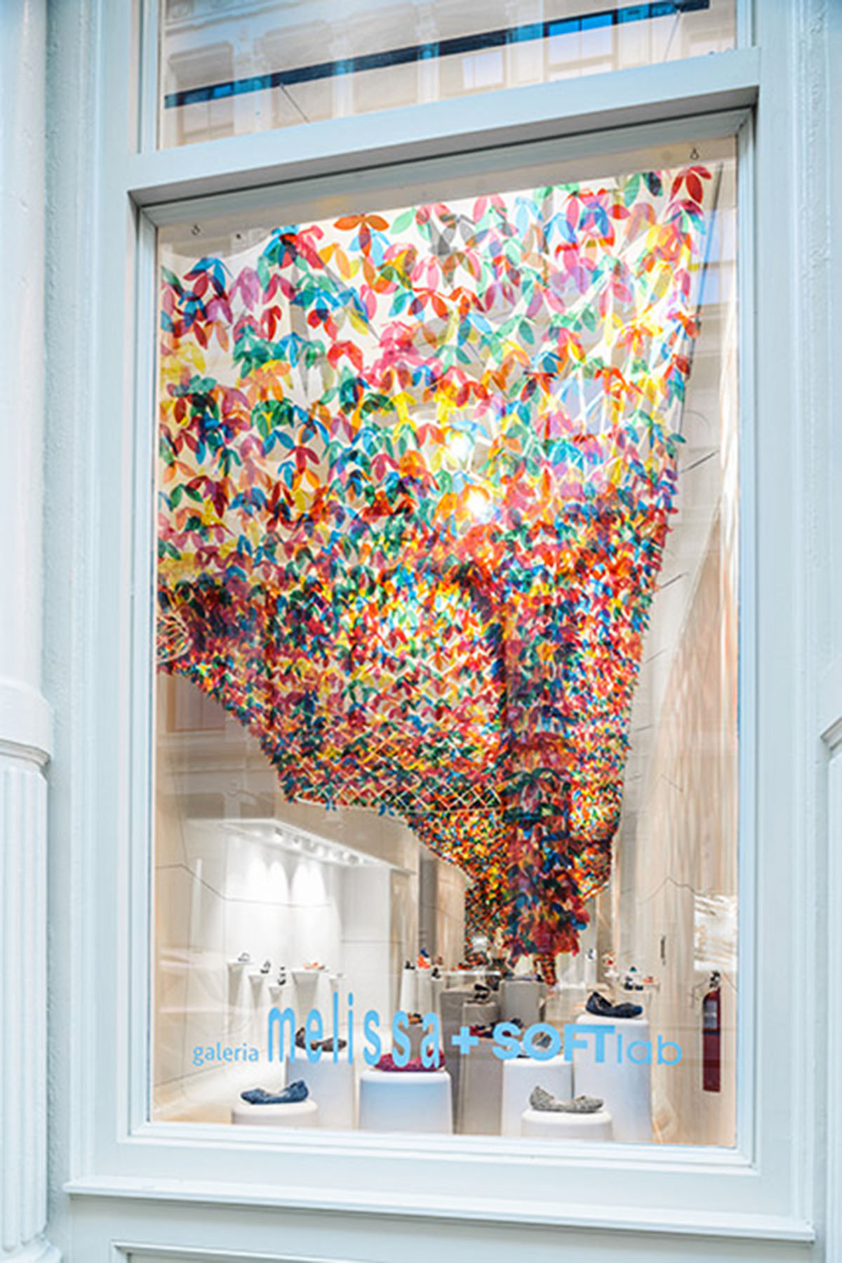 SOFTlab revives Melissa Gallery in New York with the thousands of colorful petals