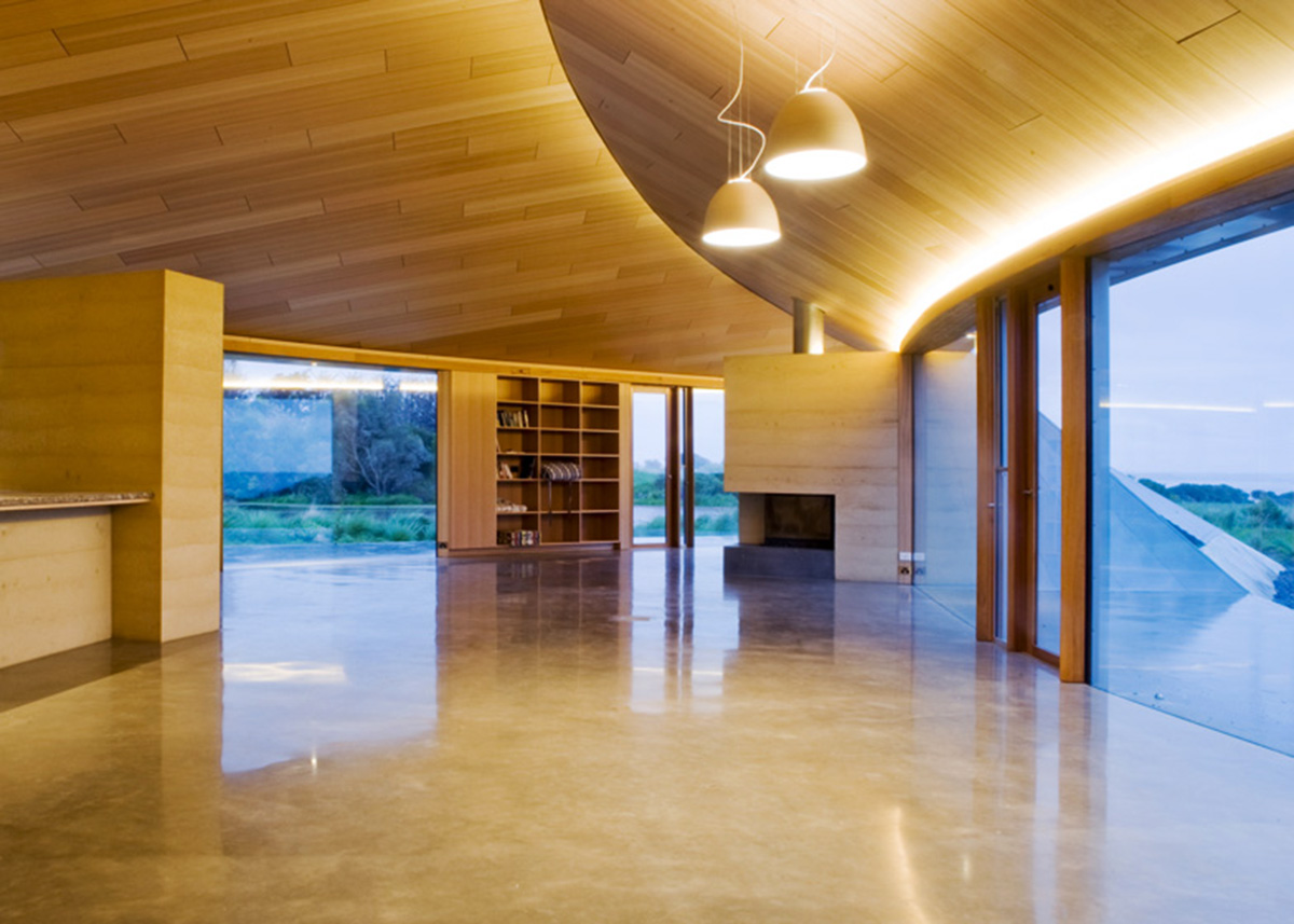 The Croft house is a pure and modern shelter that seems unobtrusive in abandoned landscape