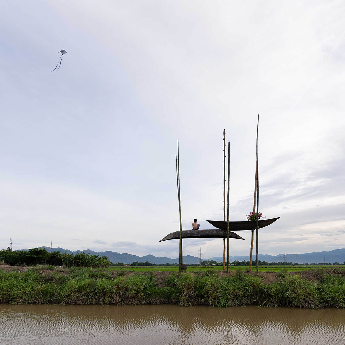 a21studio creates a shelter for local people by using Vietnam’s old boat