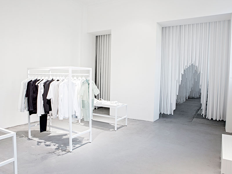 Snarkitecture creates a &rsquo;&rsquo;cave&rsquo;&rsquo; with paper-tissued suspended waves