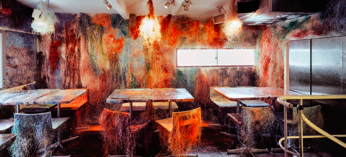 Kengo Kuma’s Yakitori bar made of recycled materials in Tokyo
