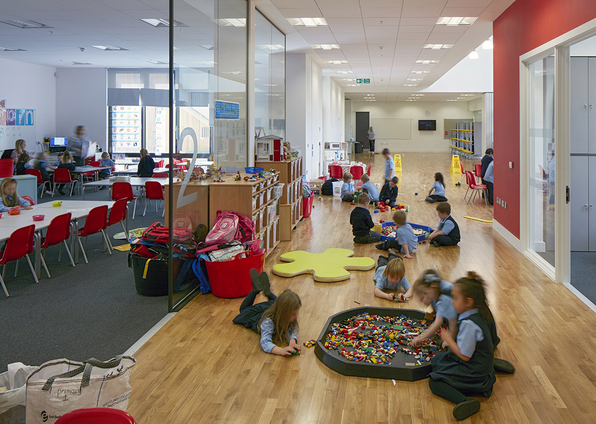 Walters & Cohen Architects completed The Lairdsland Primary School in Scotland