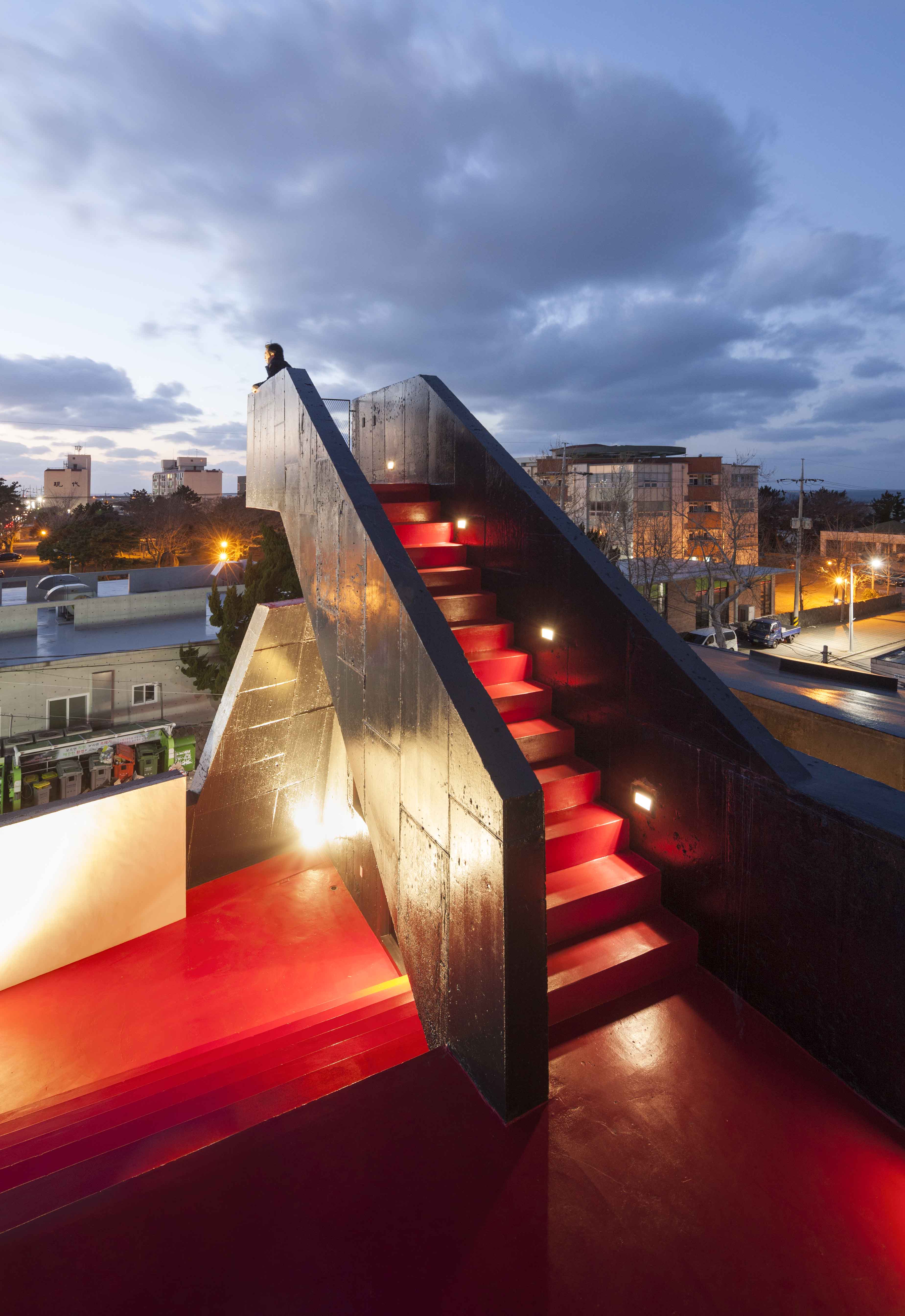 MoonHoon&rsquo;s new project Go.mir Guest House looks like a dragon