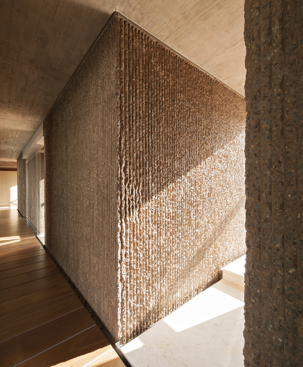 Fuensanta House:A House Between Party Walls by Muka Arquitectura