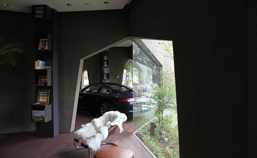 Hexagon Shape Graz provides maximum areas for car showroom by Hiroshi Nakamura&NAP