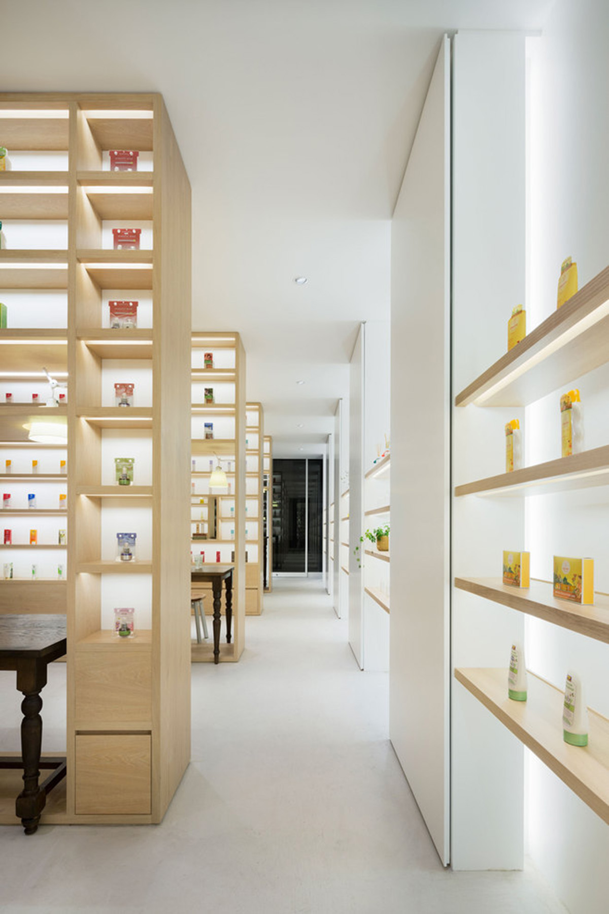 Nendo’s ’’Beauty Library’’ presents itself as a test object beyond the cosmetic features