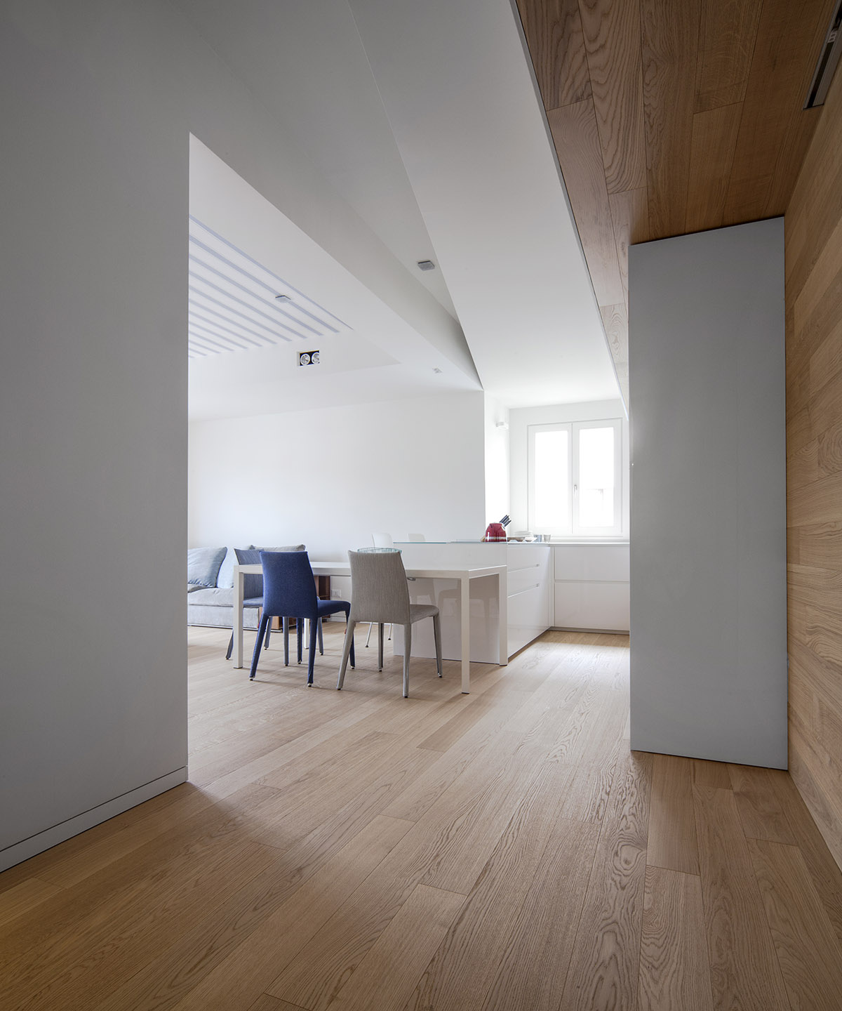 BLA Architecture renovates ’’Elda’’ residential unit with new materials and plan adaptation in Italy