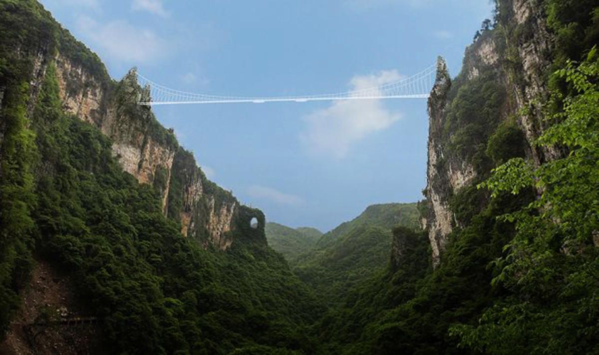 “The World’s Longest Glass Bridge” in China opens in July