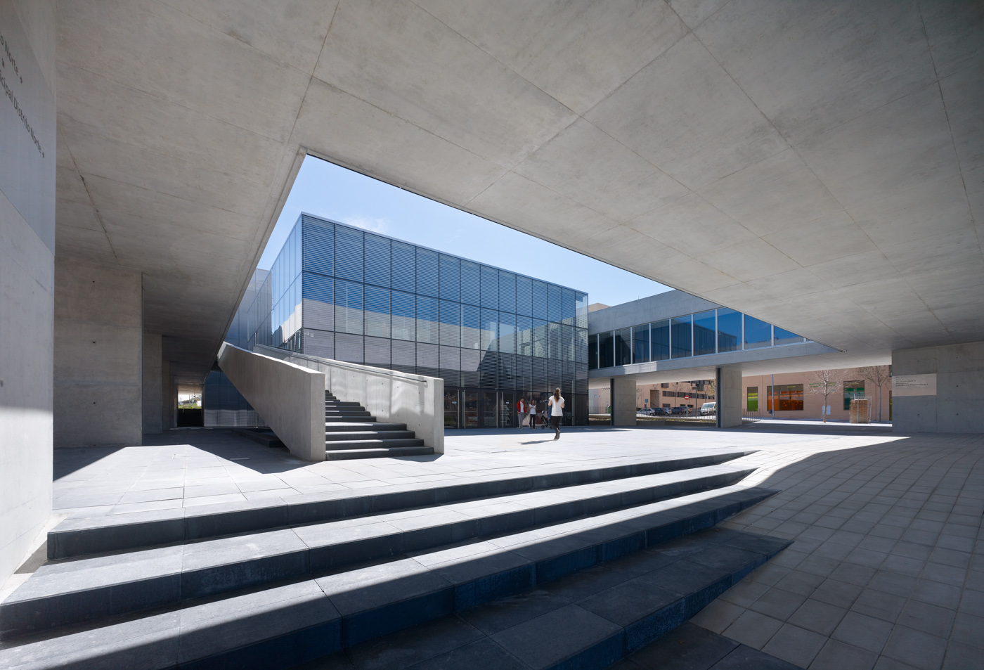 Rafael de La-Hoz completes the Espacio Miguel Delibes in Alcobendas