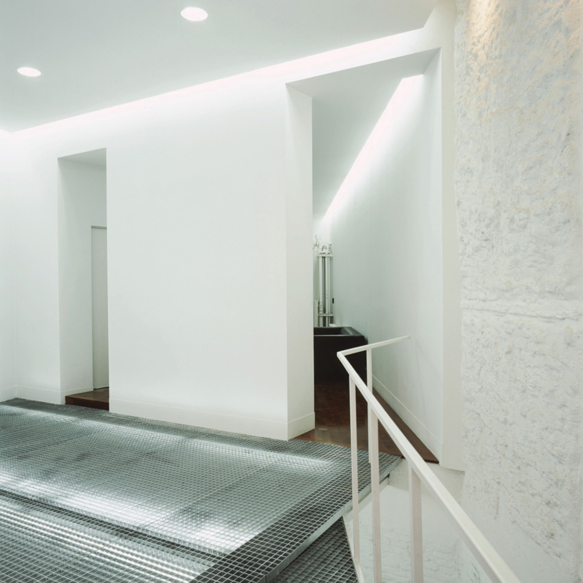 Ecosistema Urbano Office converted from an old storage that presents a very flexible space