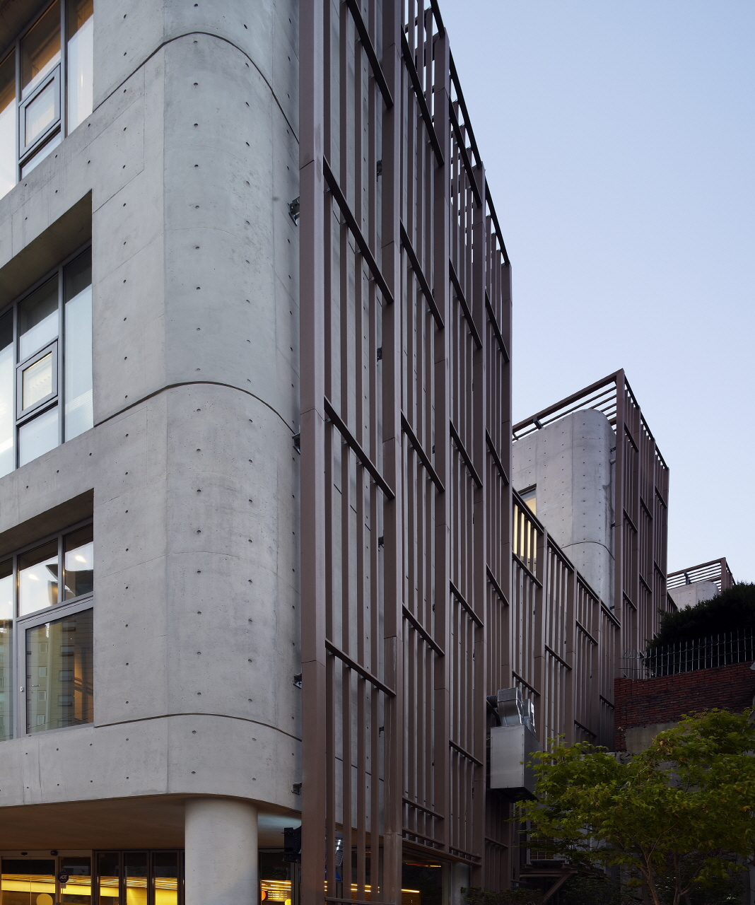 The Happiness Foundation shows elegancy of concrete in its own environment by The_System Lab