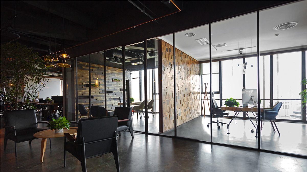 LLLab designs transparent bubbles to integrate Chinese working hierarchy for LEO office in Shanghai