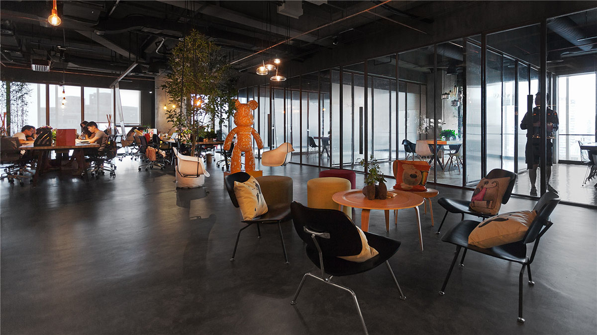 LLLab designs transparent bubbles to integrate Chinese working hierarchy for LEO office in Shanghai