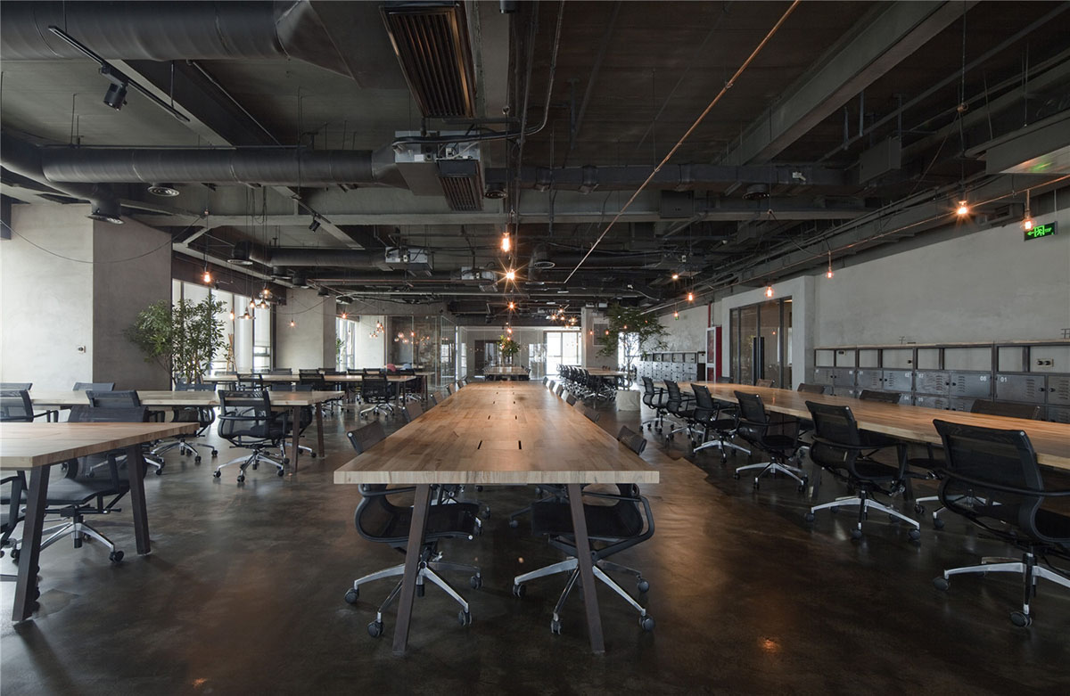 LLLab designs transparent bubbles to integrate Chinese working hierarchy for LEO office in Shanghai