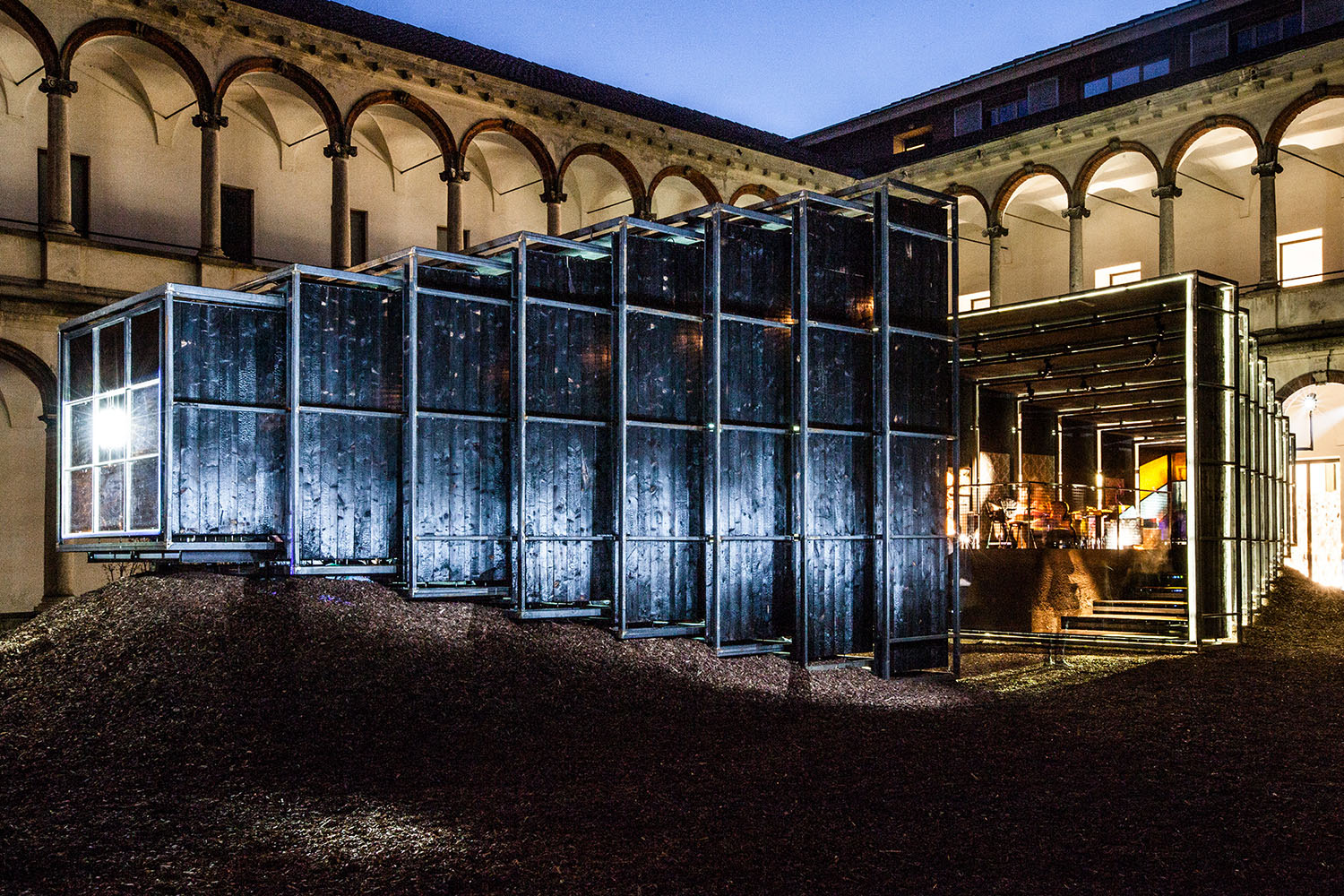 ’’Camera Chiara’’ is an architectural installation symbolizing stills of Lebanese lifestyles