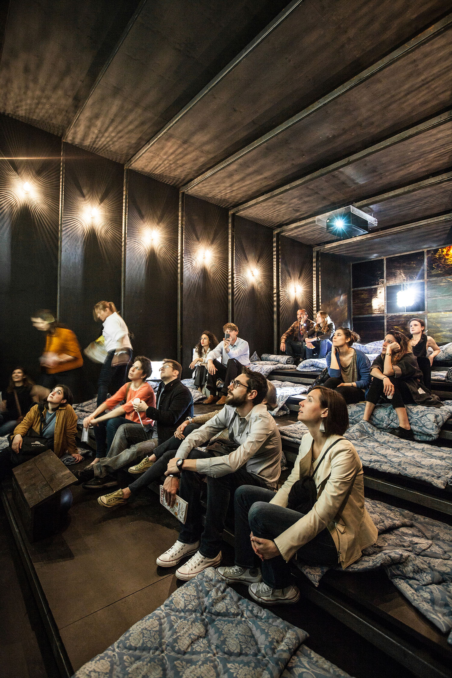 ’’Camera Chiara’’ is an architectural installation symbolizing stills of Lebanese lifestyles