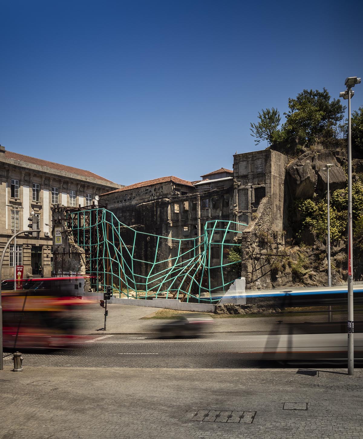 FAHR 021.3 reimagines urban ruins with scenic art piece