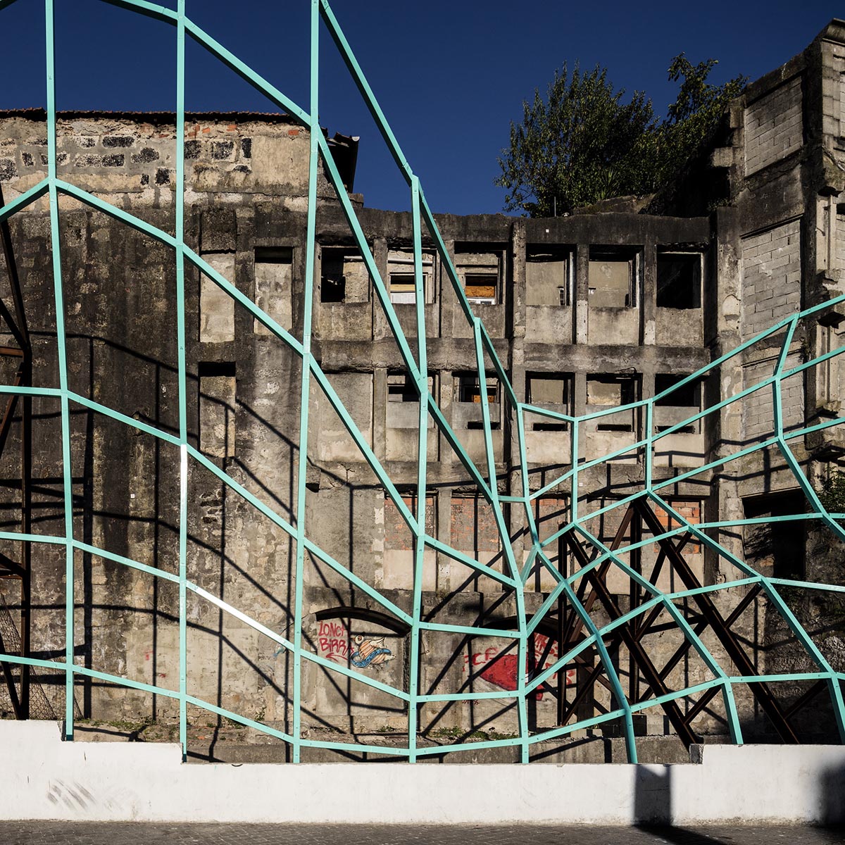 FAHR 021.3 reimagines urban ruins with scenic art piece