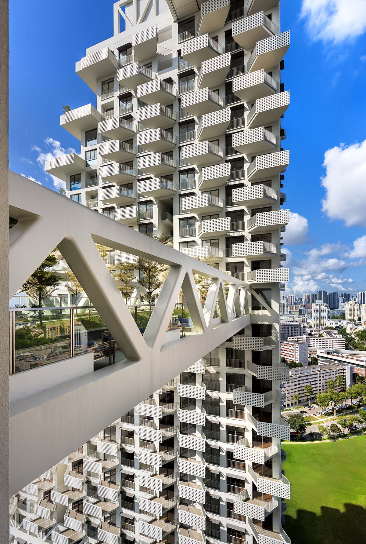 Safdie Architects presents new images of Sky Habitat in Singapore