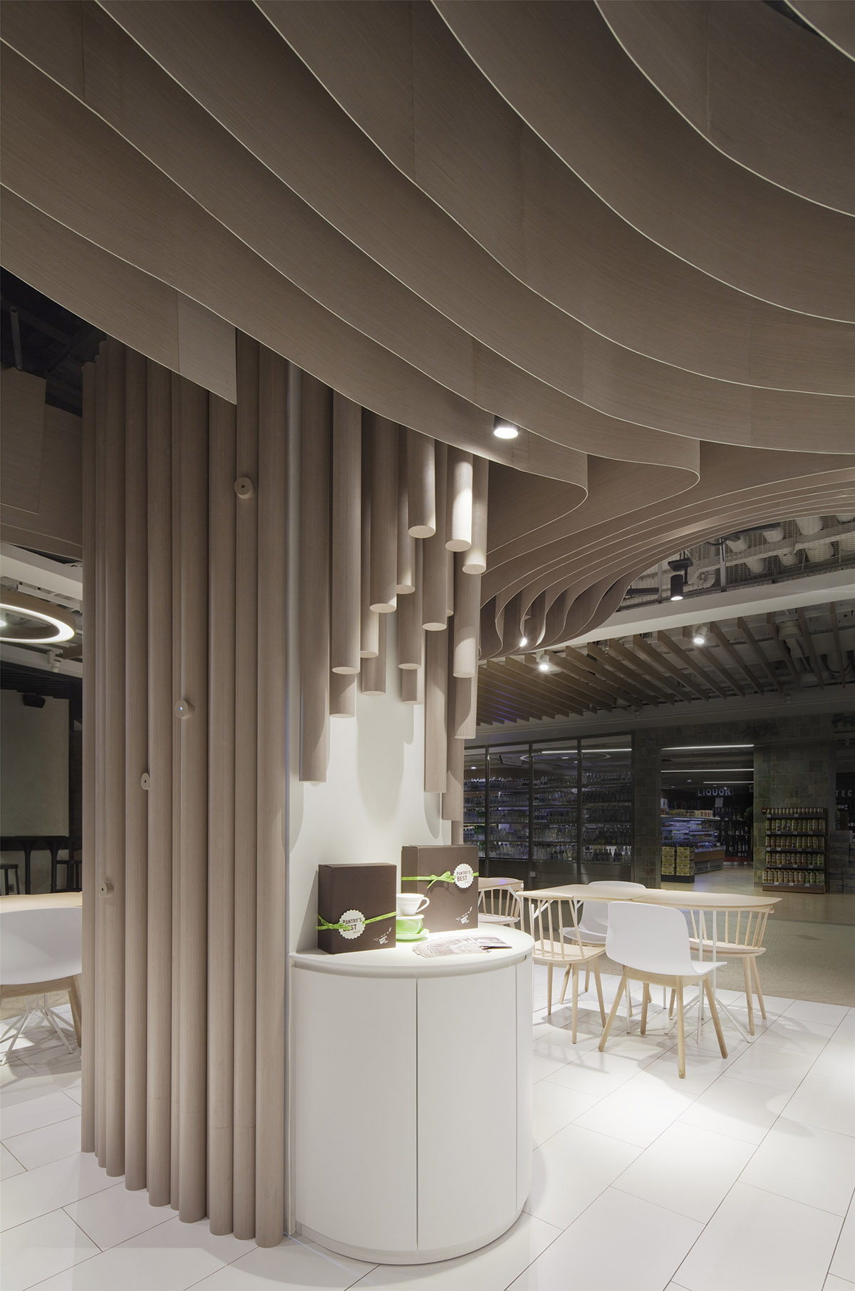 Lukstudio&rsquo;s &rsquo;The Tree Project&rsquo; transforms the spatial obstacle into a sculptural space