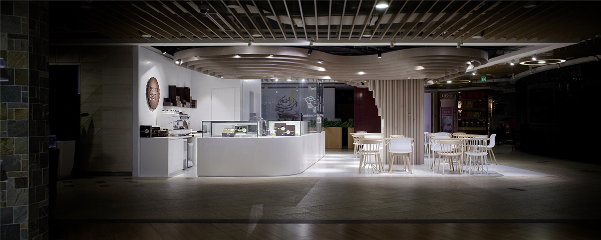 Lukstudio&rsquo;s &rsquo;The Tree Project&rsquo; transforms the spatial obstacle into a sculptural space