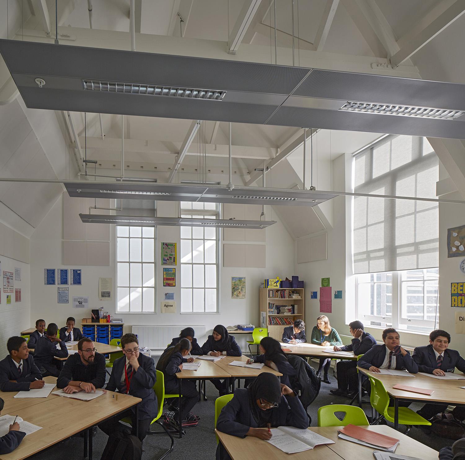 Walters & Cohen Architects transforms old community school into a contemporary High School in London
