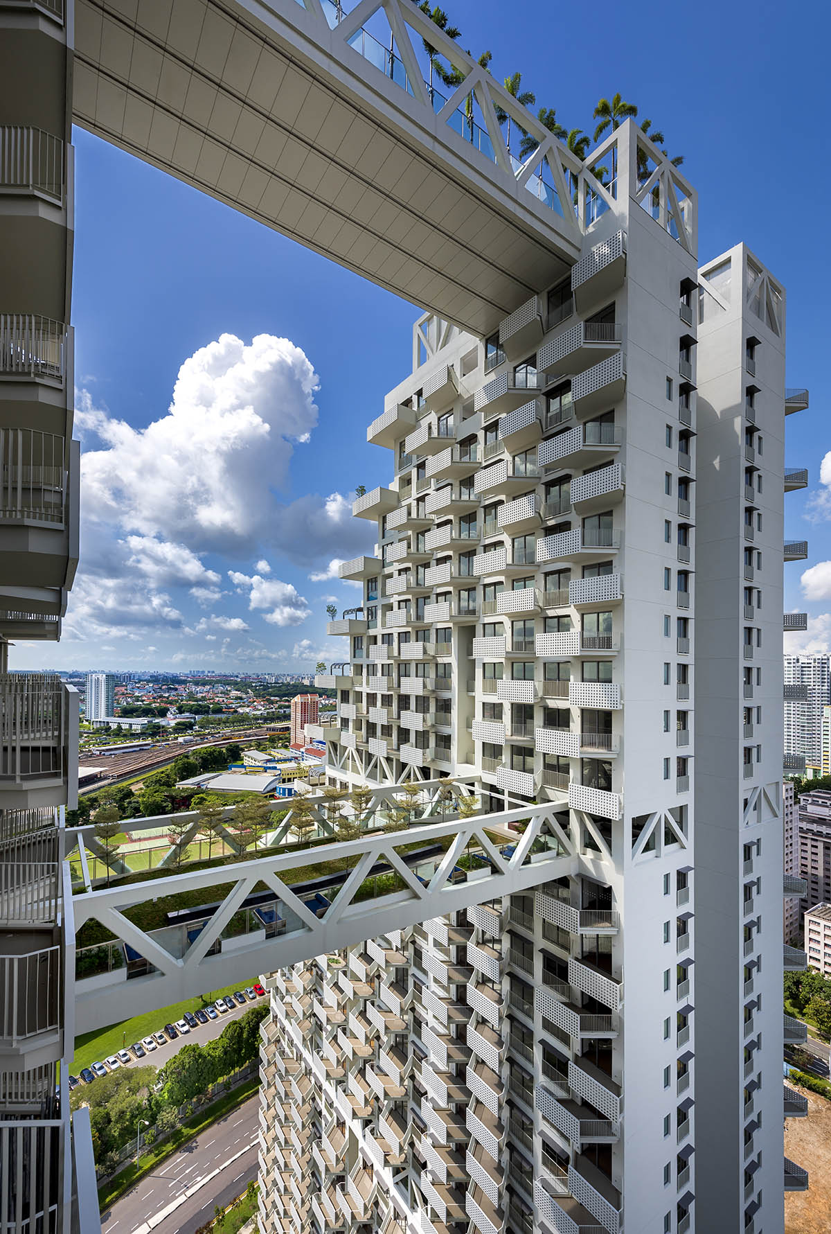 Safdie Architects presents new images of Sky Habitat in Singapore