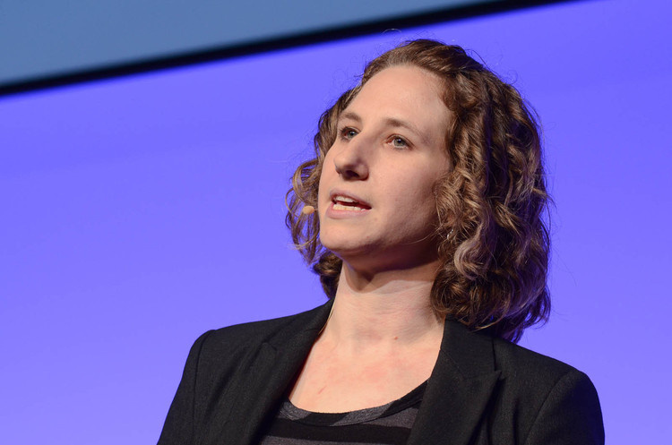 Designing for the Future of News:Conversations Between People and Machines