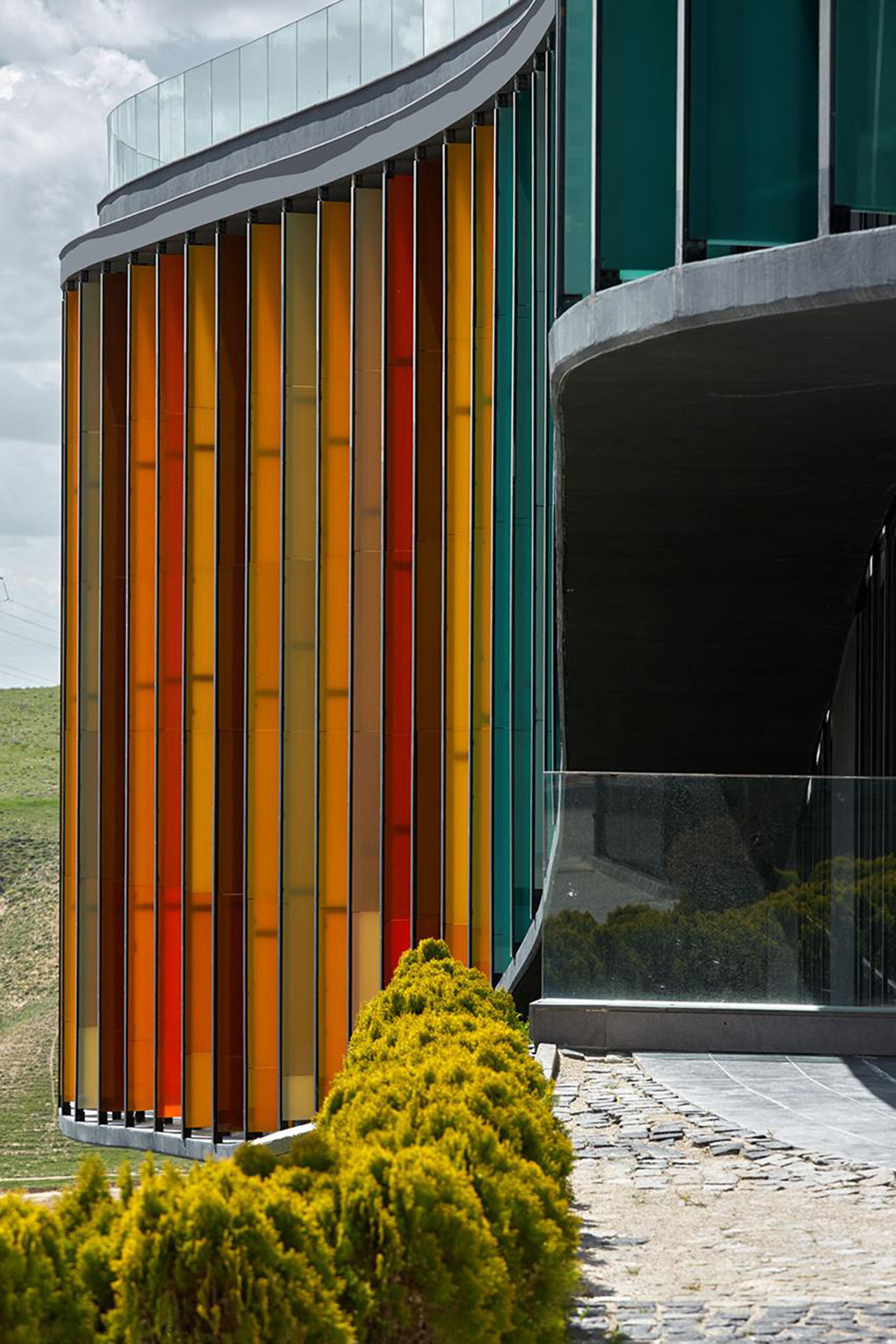 ONS Incek Residences Showroom & Sales Office receives AkzoNobel’s Prize for Colour at WAF 2015
