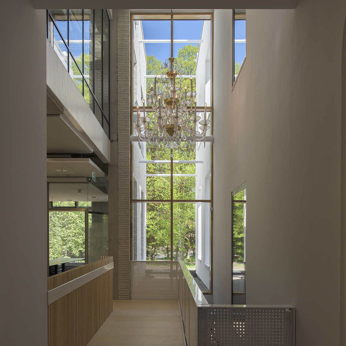 NEXT and UYTENHAAK combine old with new in the Bloemendaal town hall