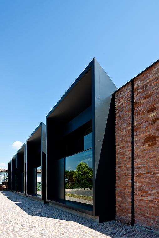 Casa Della Musica:&rsquo;&rsquo;Building Inside A Building&rsquo;&rsquo; designed by Geza