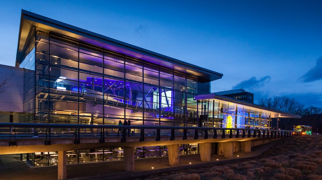 A Glass Museum That Just Can’t Contain Itself