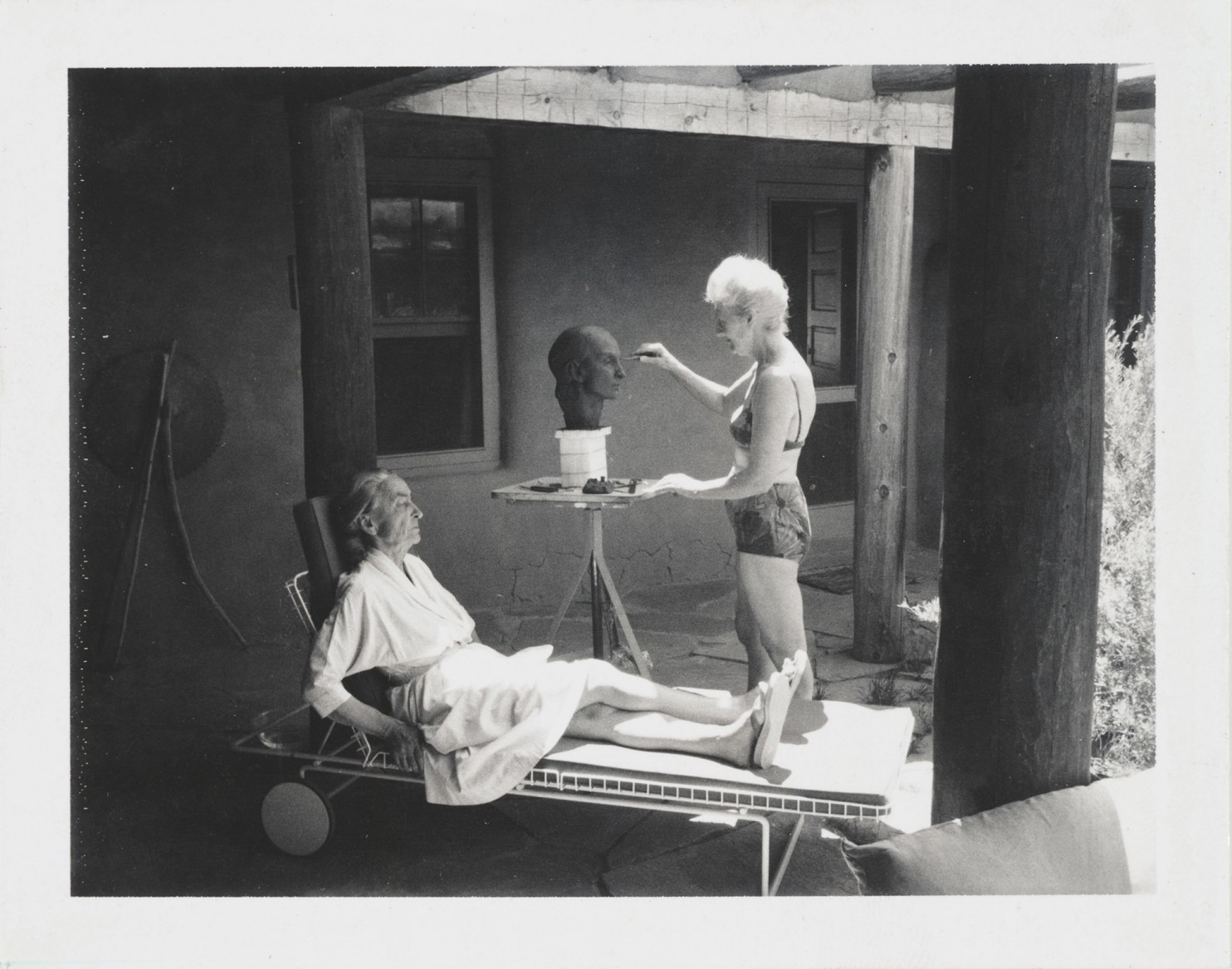 New book:&ldquo;Artists Unframed: Snapshots from the Archives of American Art.&rdquo; capturing Picasso&Warhol