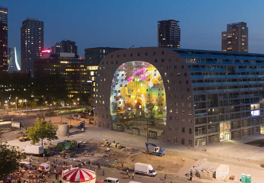 Markthal Rotterdam Opens Today:A mix of housing and market