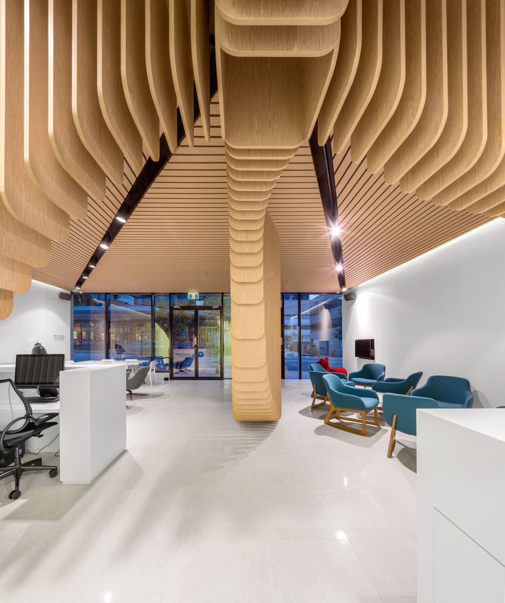 商店建築 / DENTAL SPACE DESIGN