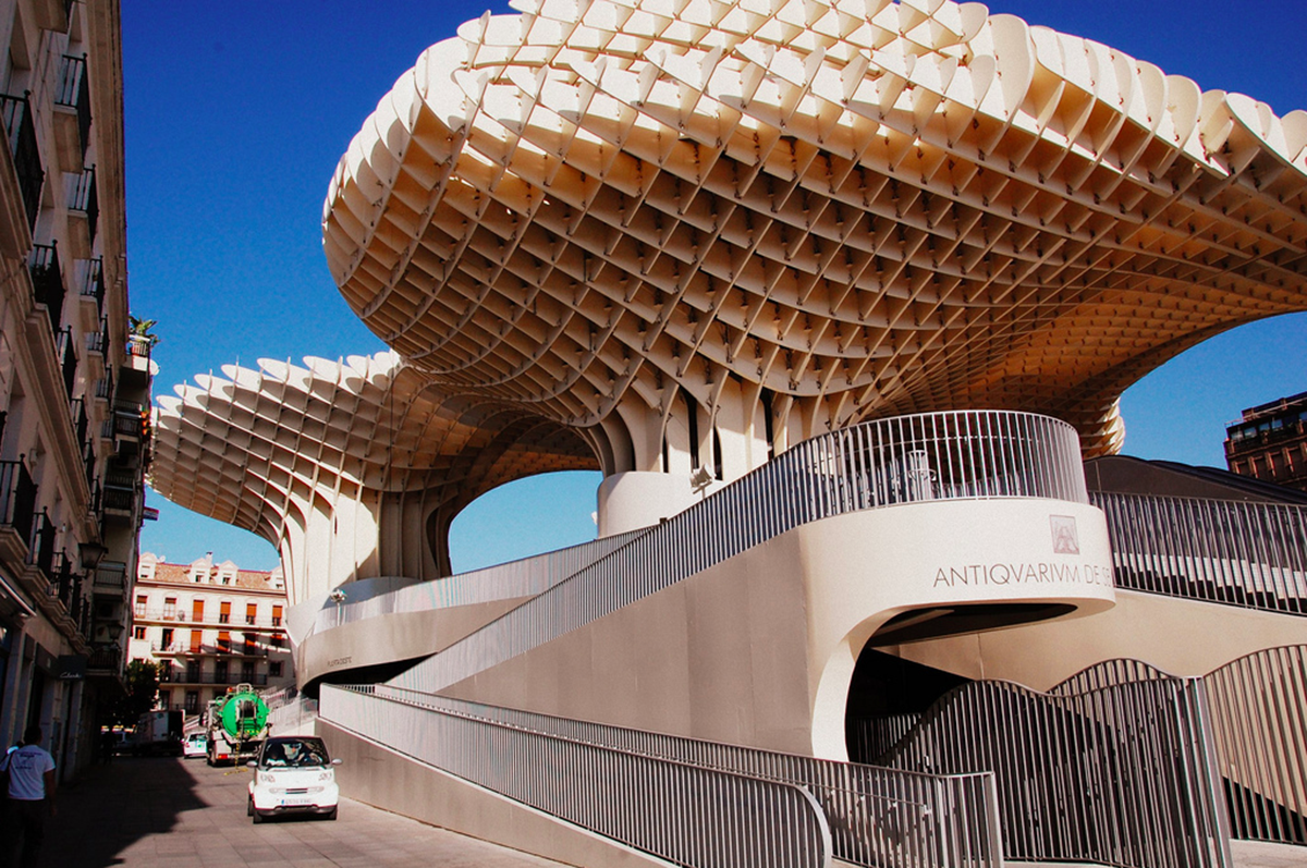 Business Insider is hiring a paid intern to write about architecture and design