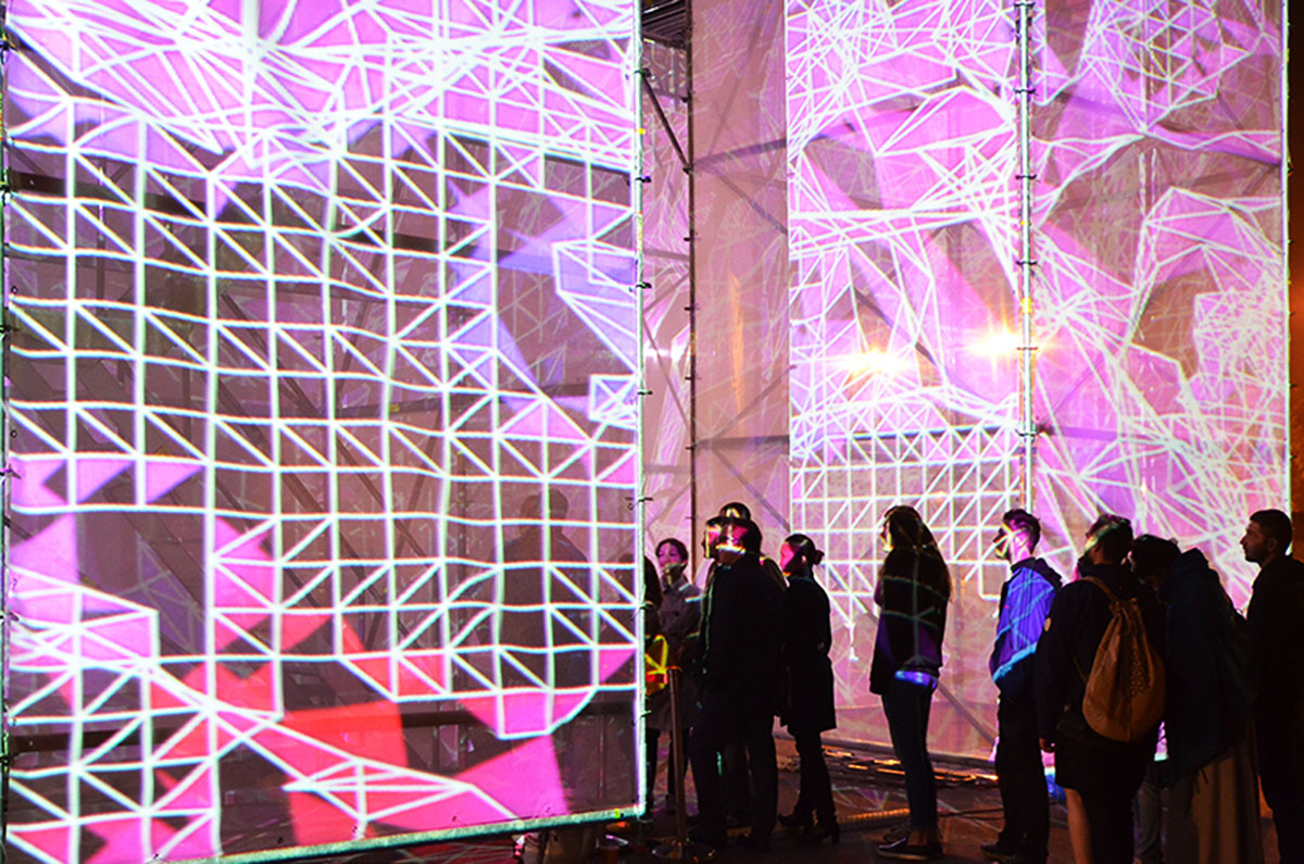 Unstable installs a temporary pavilion ’P-Cube’ at the center of VDNKh Park in Moscow