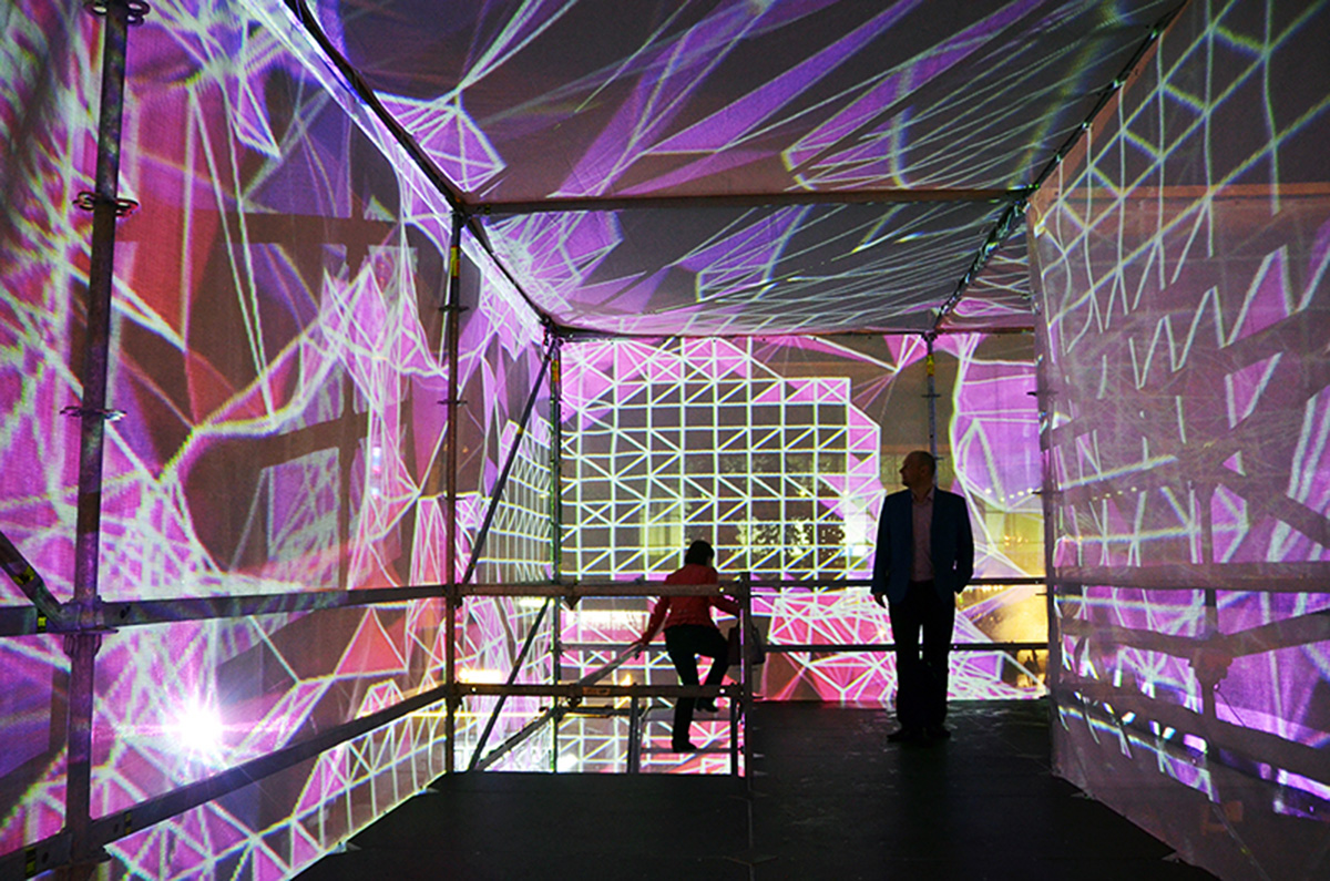 Unstable installs a temporary pavilion ’P-Cube’ at the center of VDNKh Park in Moscow