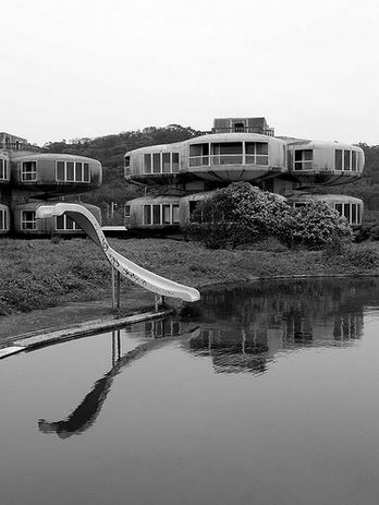 Sanzhi UFO Houses