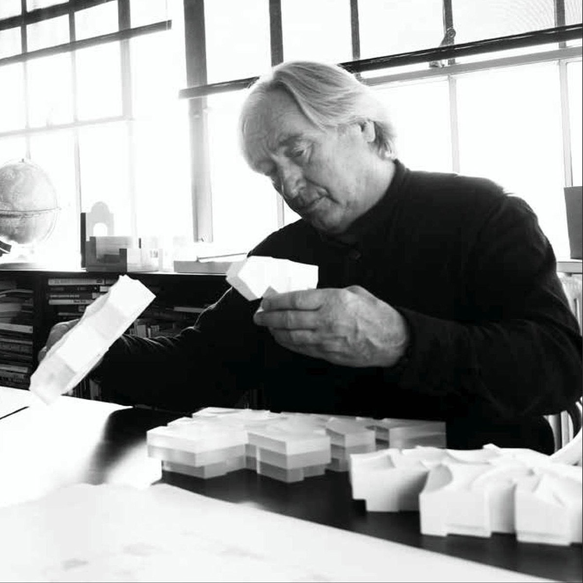 Steven Holl and Robert Mccarter to discuss The New Phaidon Monograph on December 5th