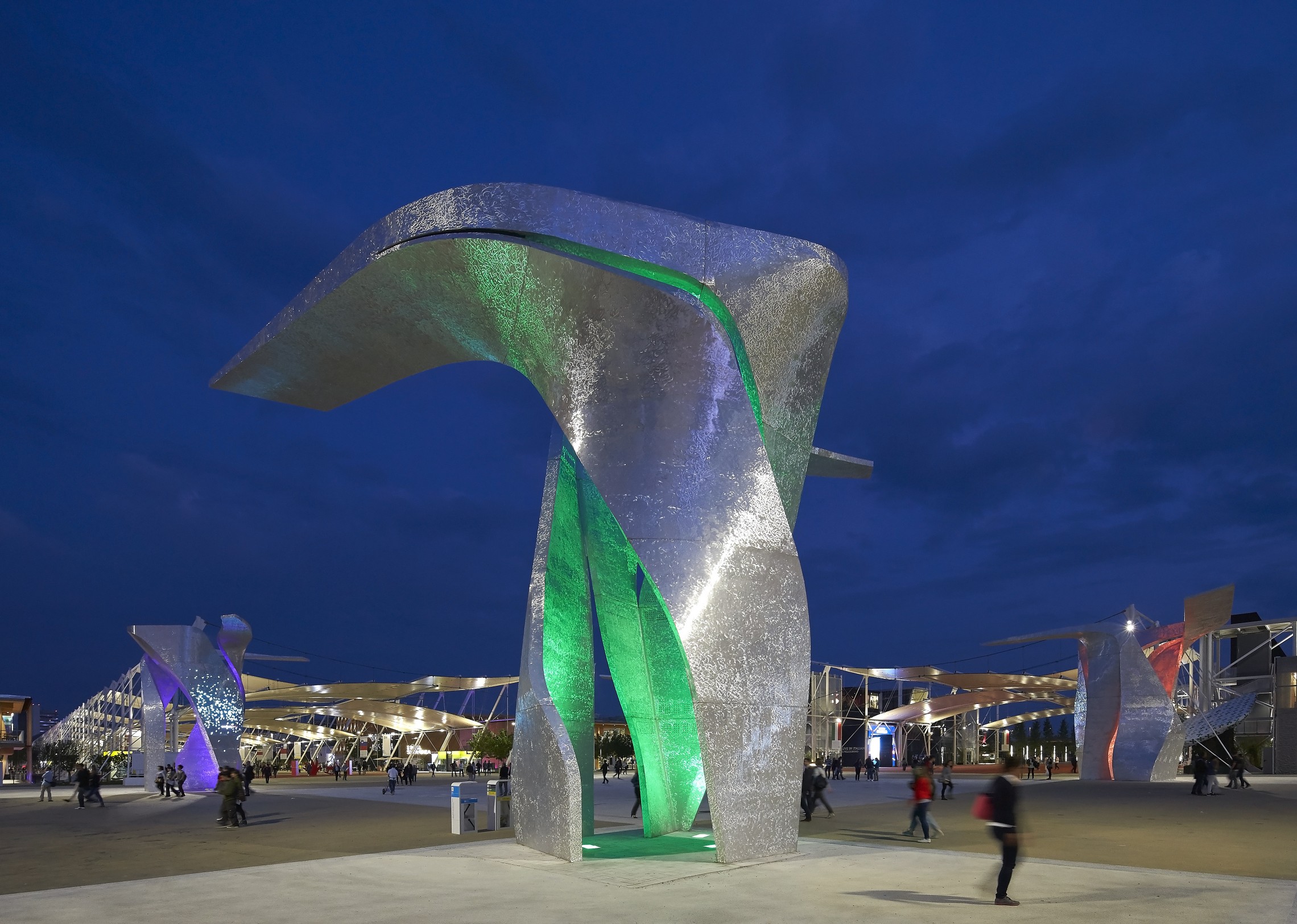 Daniel Libeskind completed his other sculpture ’’The Wings’’ at the heart of Expo