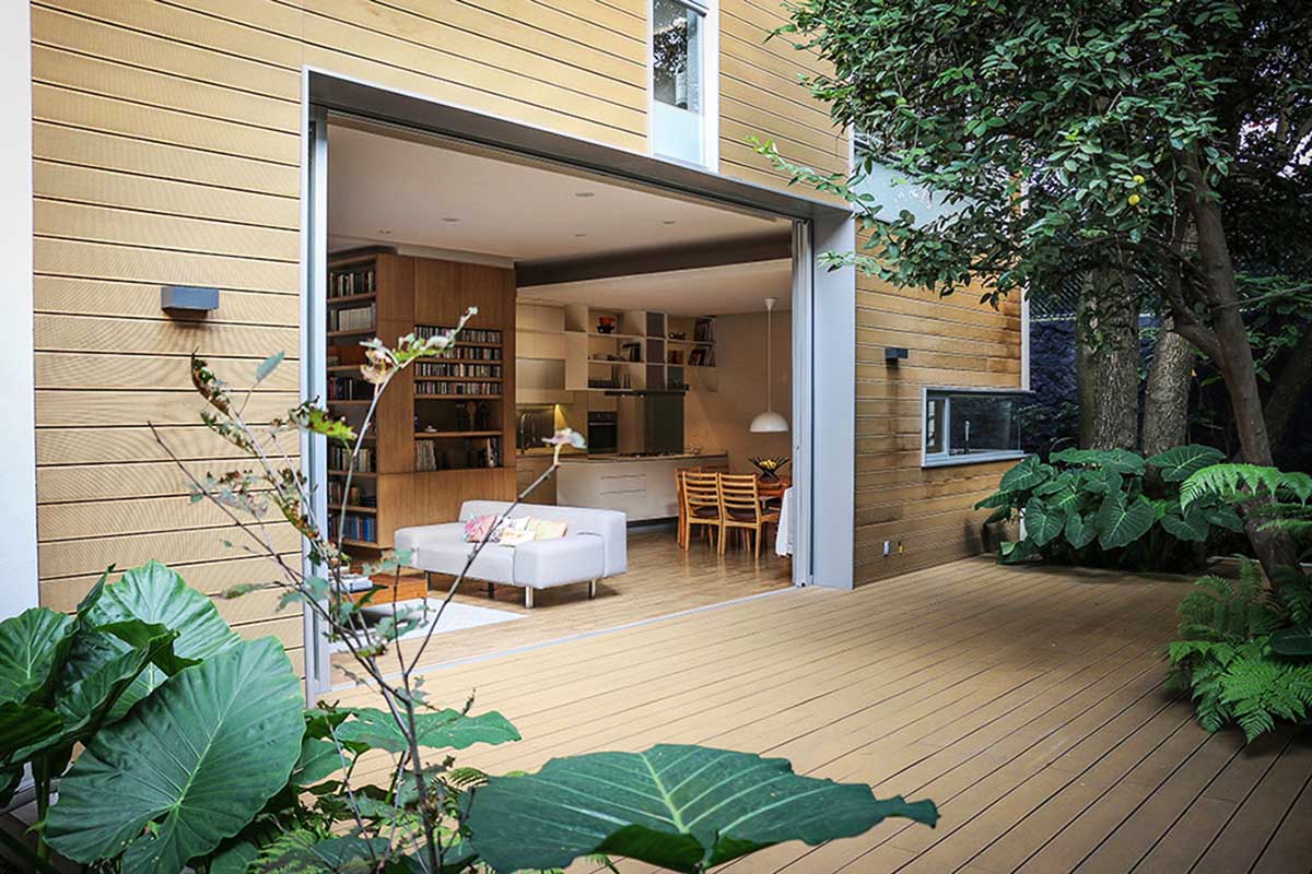 Casa Nirau House is a small eco-friendly house that gives response to the climate of Mexico