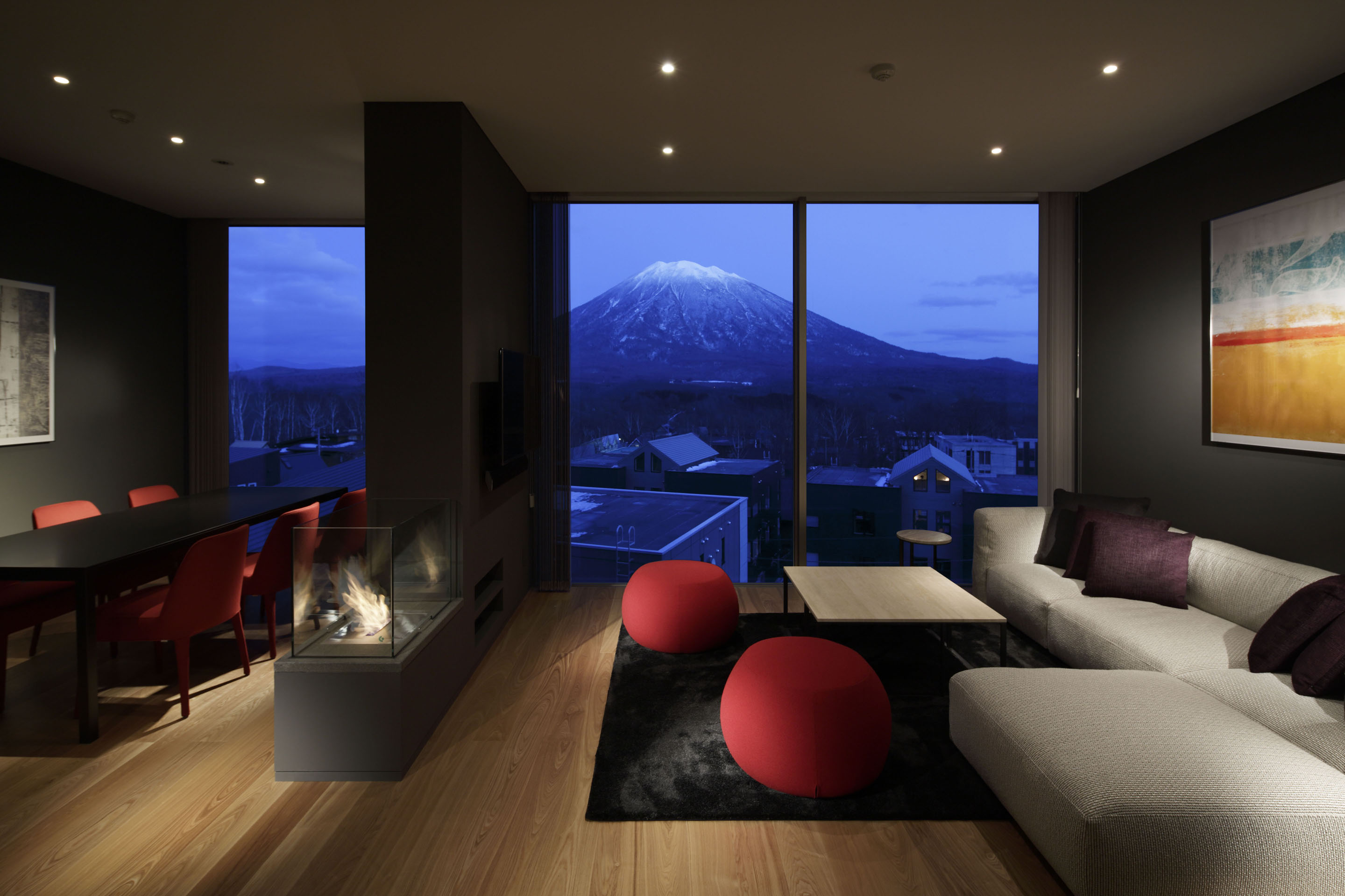 Terrazze Niseko frames a beautiful view on the Annupuri mountains designed by AE5 Partners