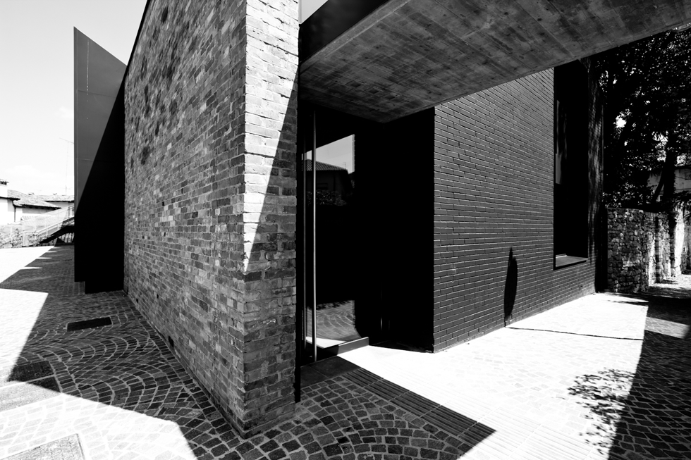 Casa Della Musica:&rsquo;&rsquo;Building Inside A Building&rsquo;&rsquo; designed by Geza