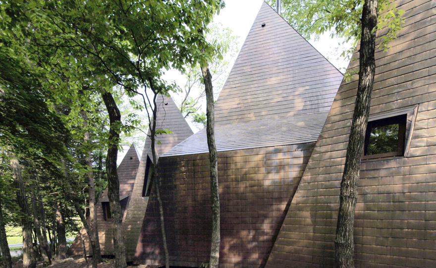 Triangular Residential Structures ’’Nasu Tepee’’ designed by Hiroshi Nakamura