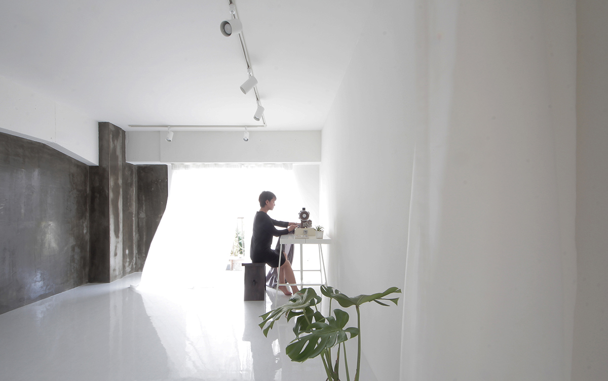 Jun Murata renovates small room of collective housing in Osaka with minimal green fixtures