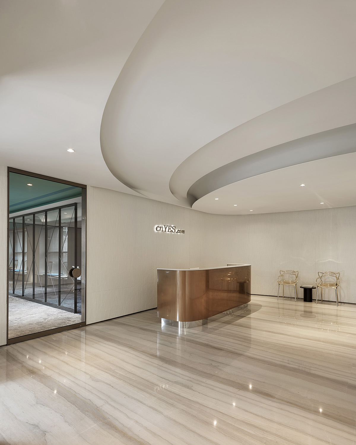 Waterfrom Design completed cnYES Office in Taiwan by using gold and blue colours