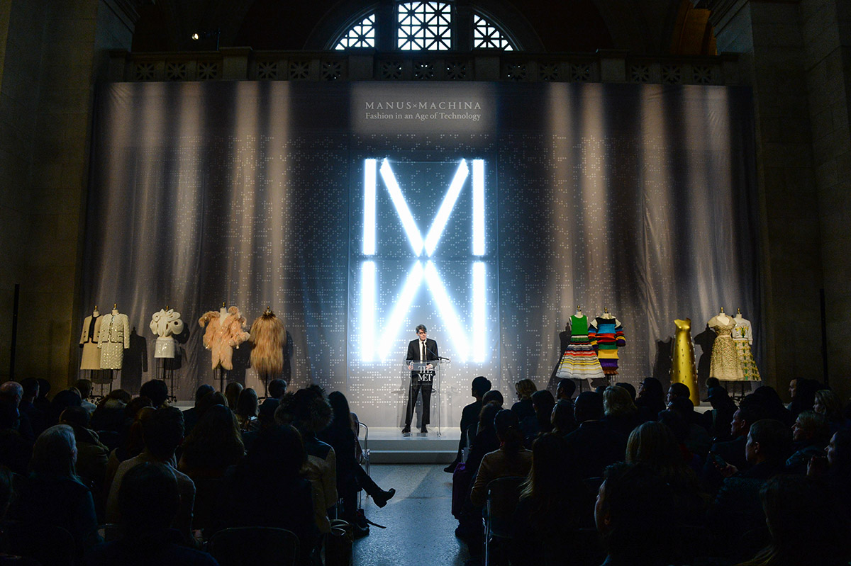 OMA architect Shohei Shigematsu designed a ’fashion-temple’ for the Met’s Manus x Machina